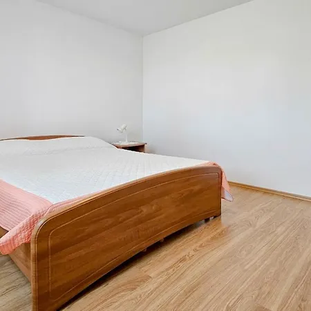 Viola One Apartmán